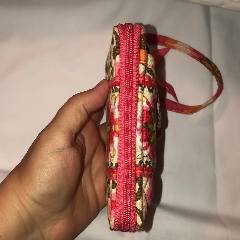 Vera Bradley Folkloric Coral Green Quilted Floral Wallet Wristlet - Picture 9 of 13